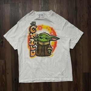 The Child Grogu T-Shirt Mens Large Star‎ Wars Mandalorian Graphic Tee